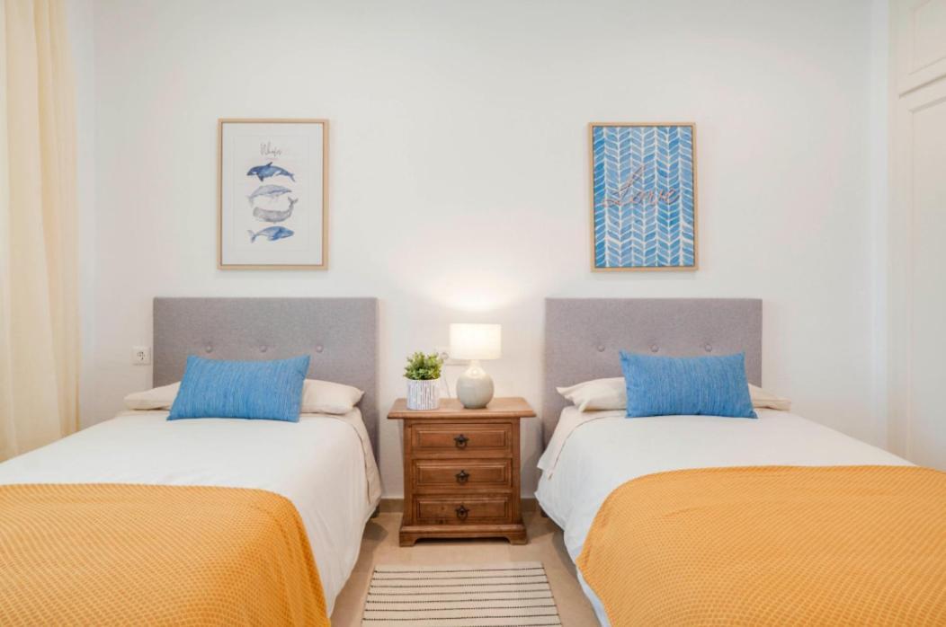 Family Aguamarina Front The Sea Free Parking Apartman Fuengirola Kültér fotó